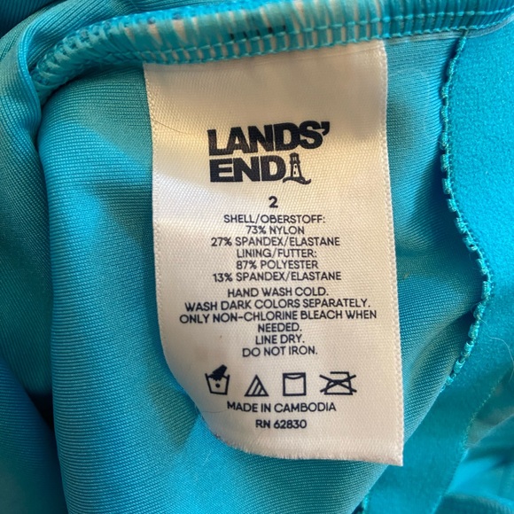 Lands’ End Women's Chlorine Resistant Soft Cup Tugless One Piece Swimsuit size 2 - Picture 10 of 11